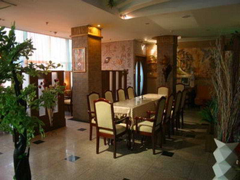 365Days Inn Hotel I-čchang Restaurace fotografie